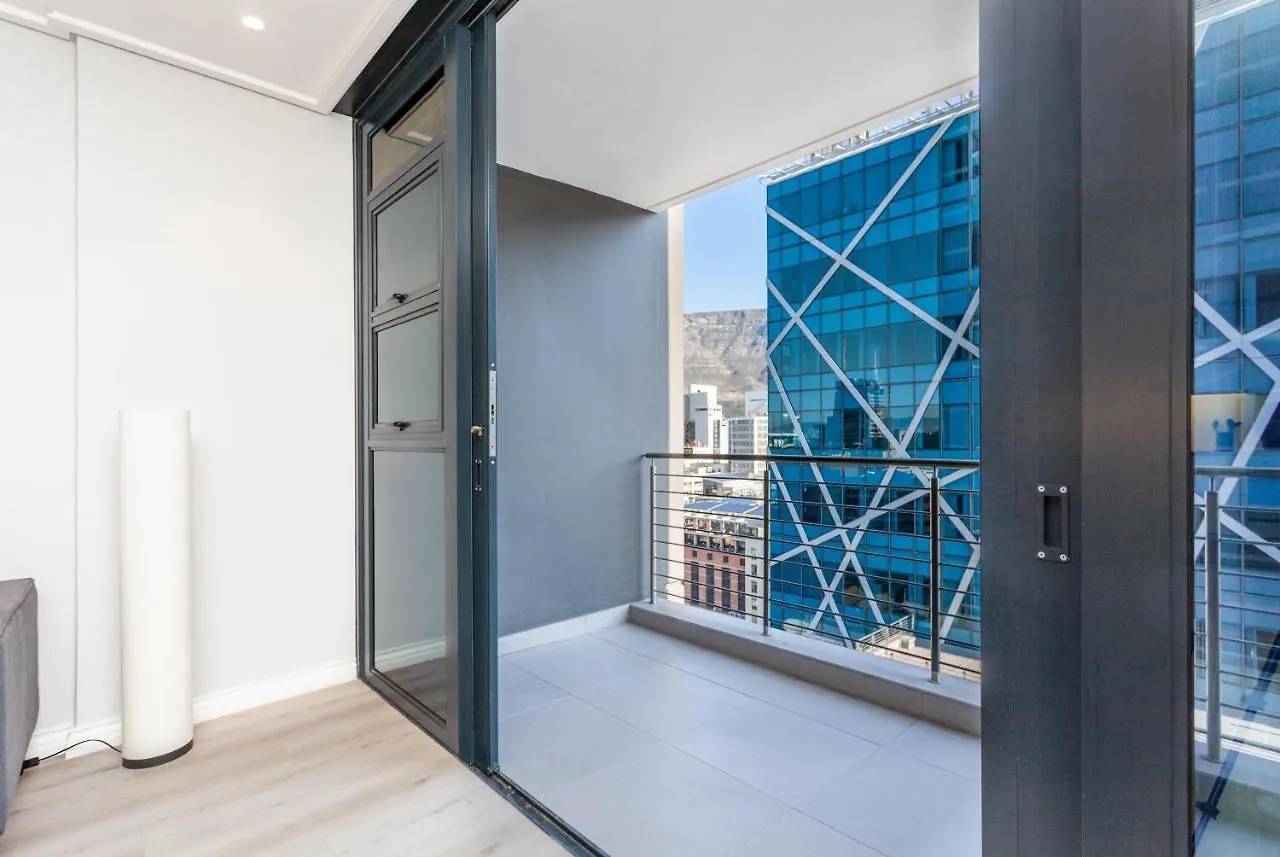 Apartment Luxuriuous 1 Bedroom In 16 On Bree Cape Town