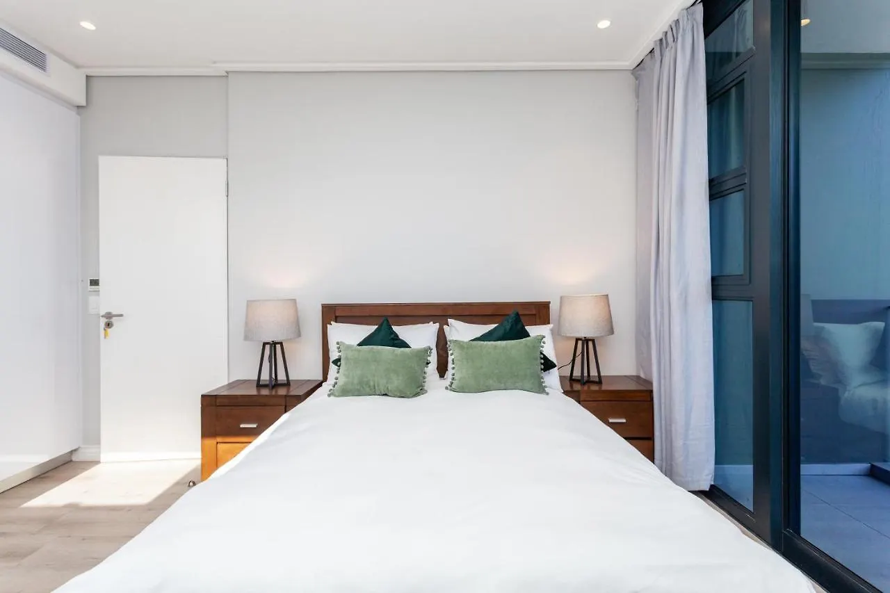 Apartment Luxuriuous 1 Bedroom In 16 On Bree Cape Town
