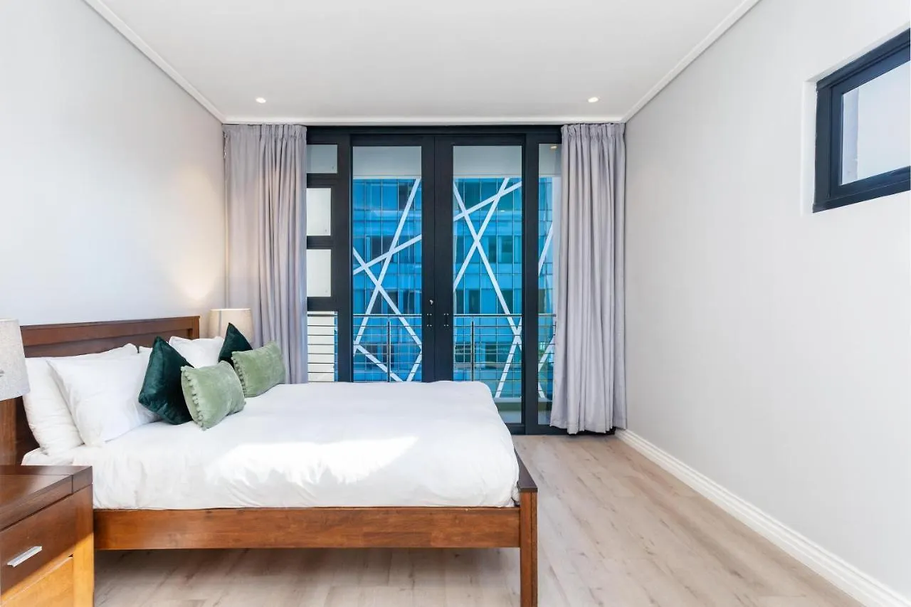Apartment Luxuriuous 1 Bedroom In 16 On Bree Cape Town