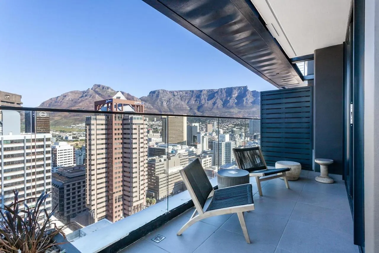 Appartamento Luxuriuous 1 Bedroom In 16 On Bree Città del Capo